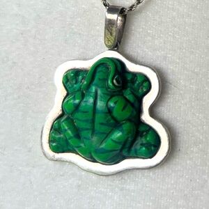 Toztli Vintage Sterling Silver Green Frog 💚 Pendant Necklace 💚